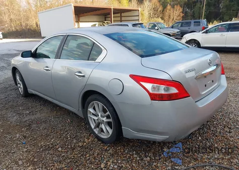 2010 Nissan Maxima 3.5 S z USA, uszkodzony, nr VIN 1N4AA5AP8AC836879